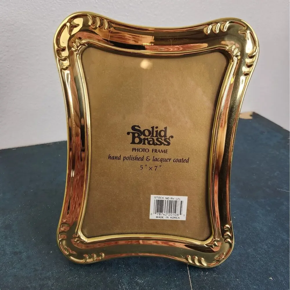 VTG Solid Brass Tabletop Photo Frame Hand Polished & Lacquerd Coated 5